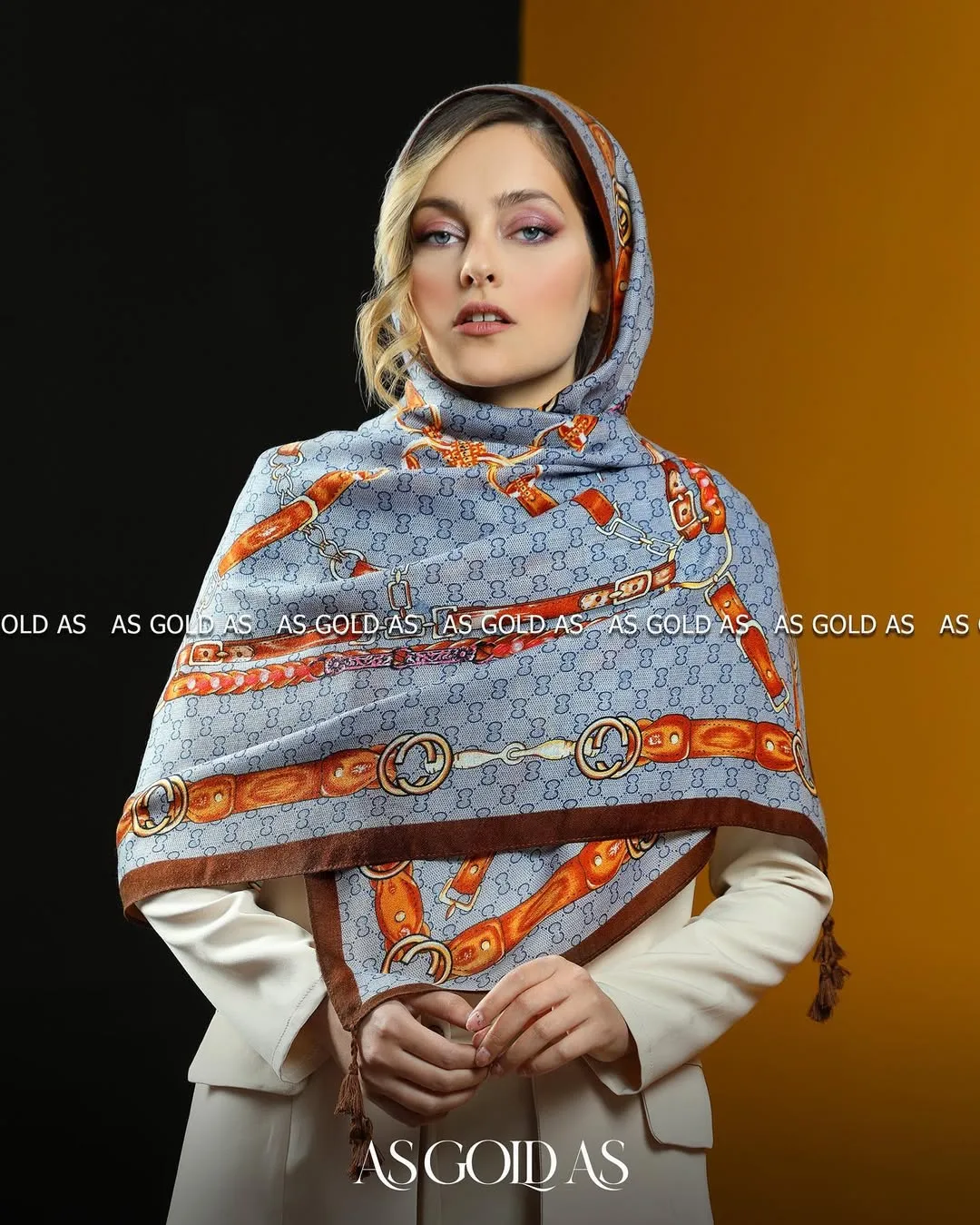 شال ترک نخی آسگلداس، رنگ آبی روشن، نارنجی و قهوهای، مستطیلی، لبه ریشدار