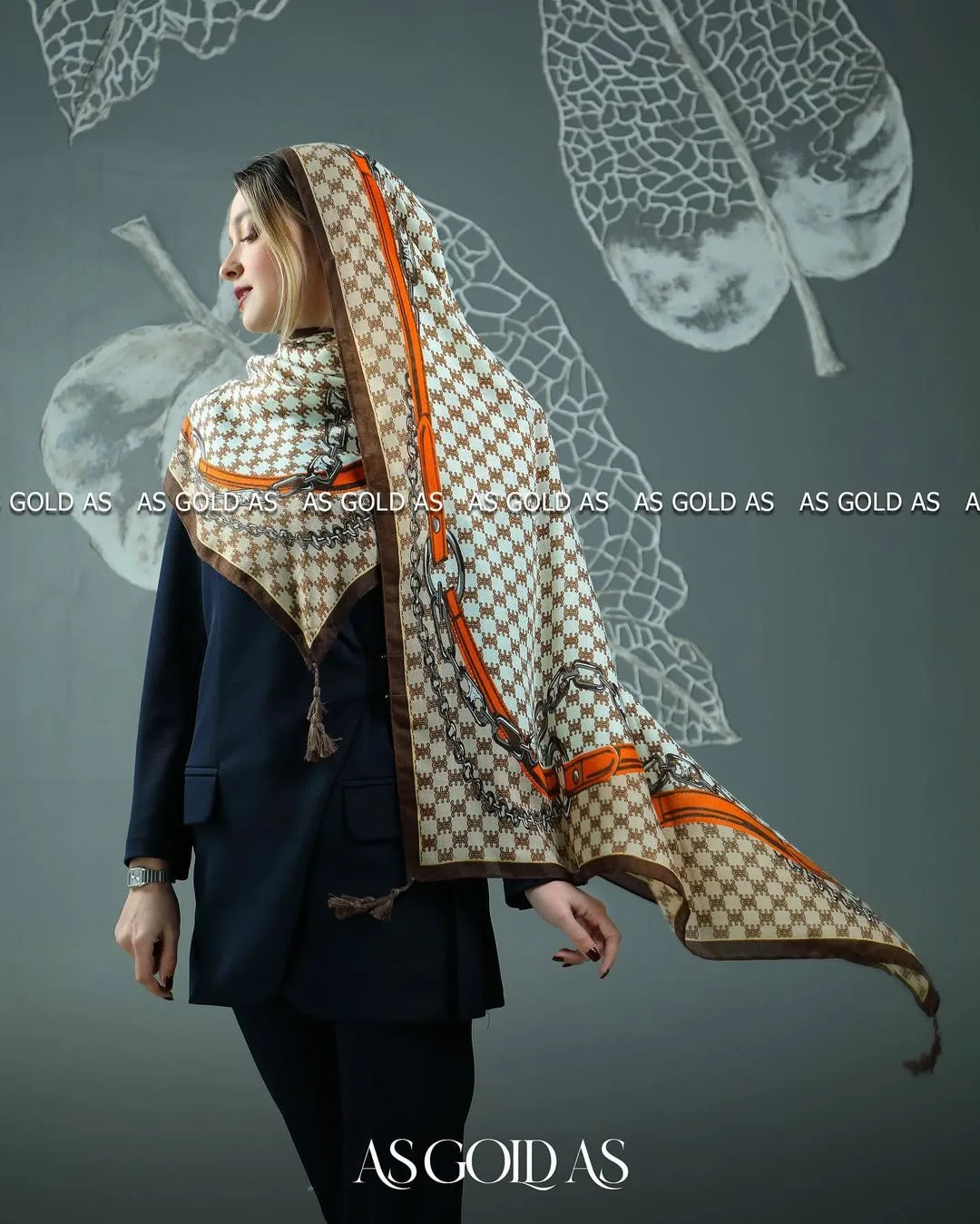 شال ترک نخی آسگلداس، رنگ کرم، قهوه‌ای و نارنجی، طرح هندسی، مستطیلی، با ریشه