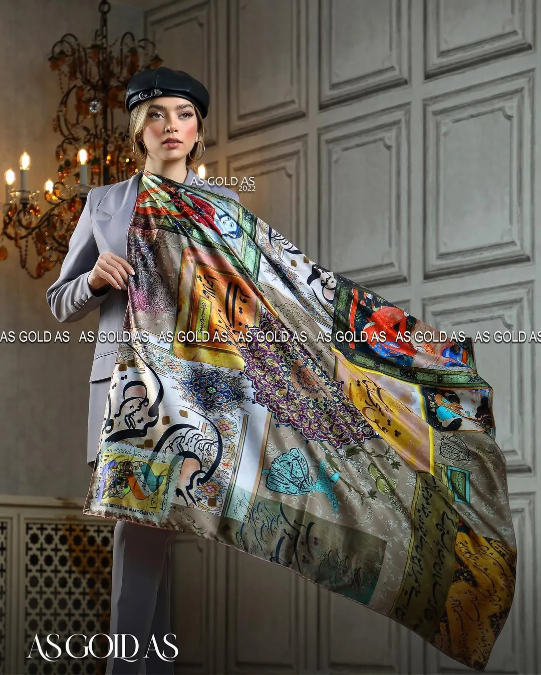 روسری ترک سایز ۱۱۰ کد ۵۵۵ آسگلداس، رنگ کرم، قهوهای و آبی، مربع
