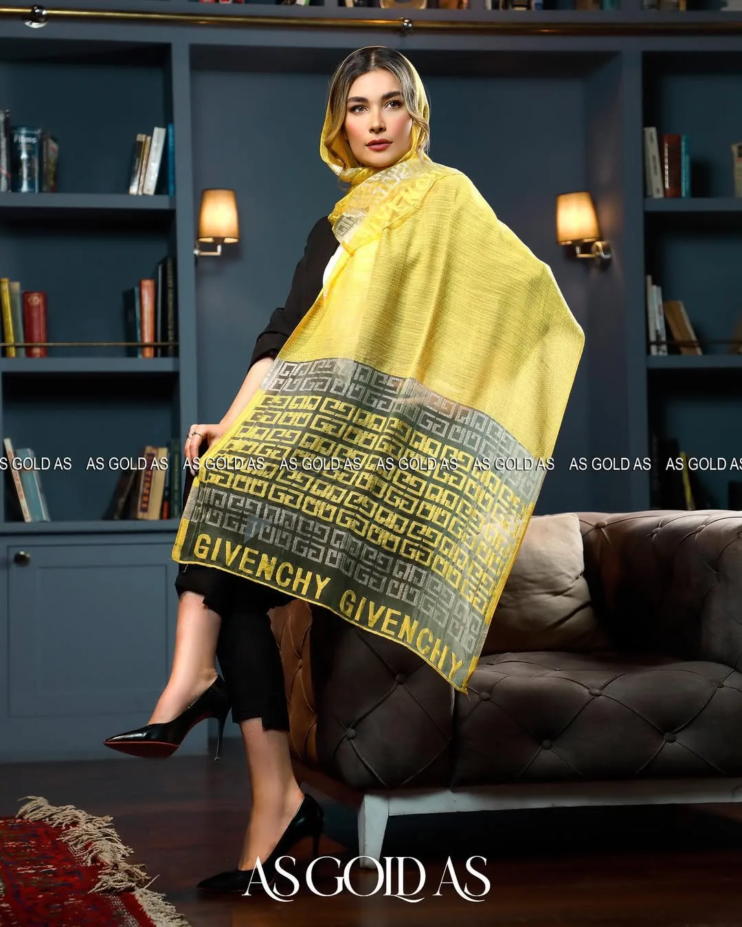 شال حریر کد ۱۰۰۶۹ آسگلداس، رنگ زرد و خاکستری، مستطیلی