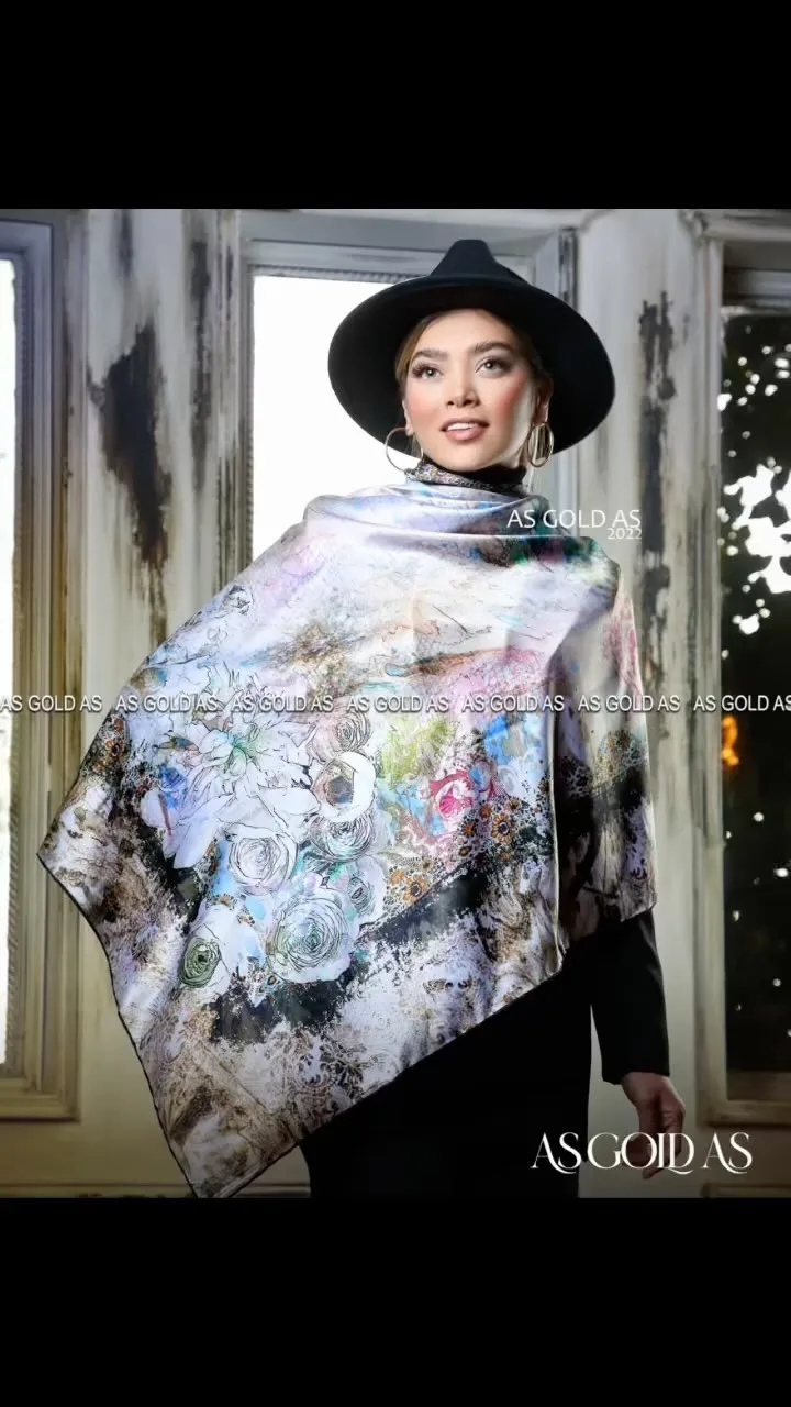 روسری سایز ۱۱۰، رنگ سفید، بنفش و آبی، طرح گلدار، مربع، با منگوله