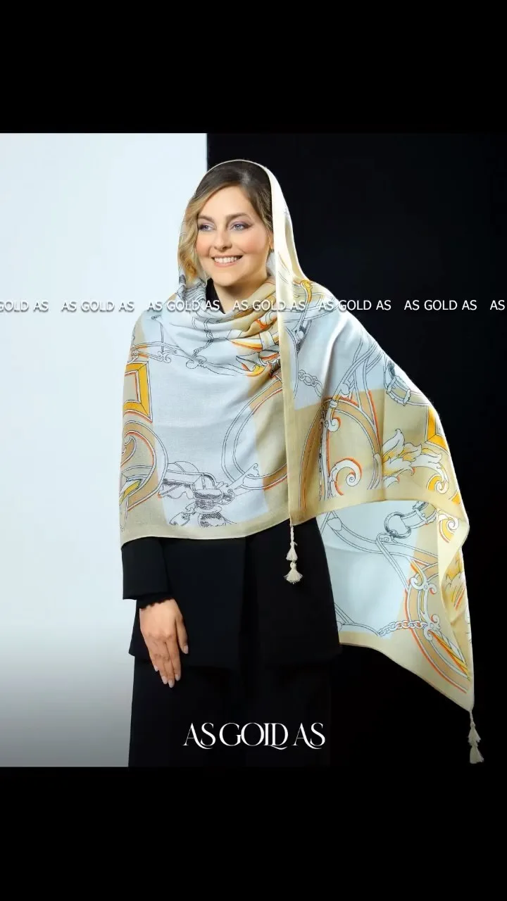 روسری زنانه، رنگ سفید، زرد و خاکستری، مربع، با منگوله
