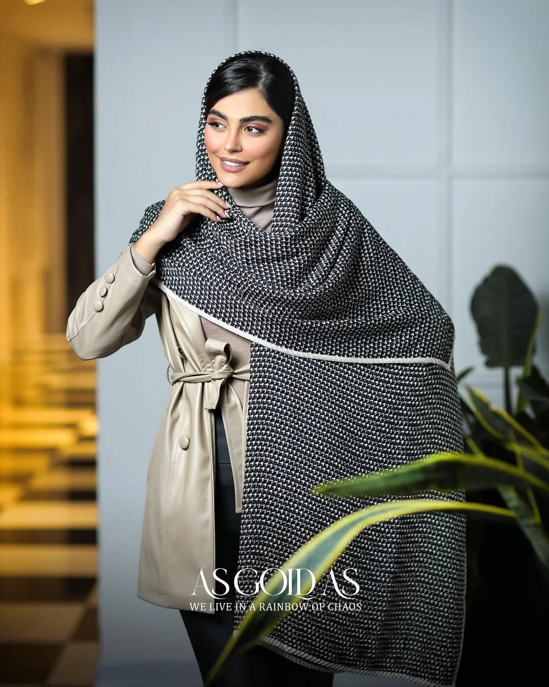 شال نخی کد ۱۰۱۰۵، رنگ سیاه و سفید، طرح هندسی، مستطیلی، بلند