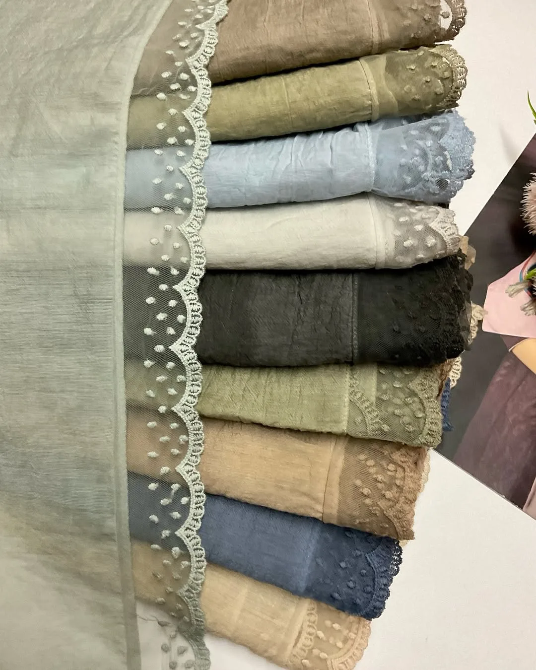 شال چروک دستک دانتل مجلسی — عکس ۴