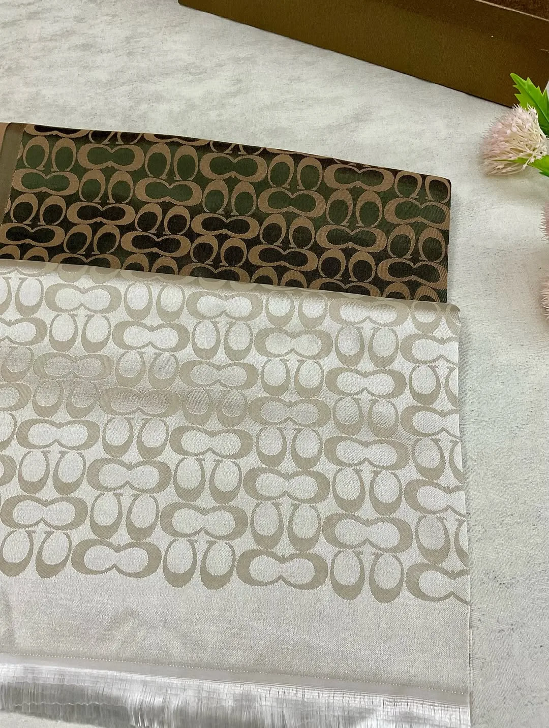 شال نخ ابریشم دورو مجلسی — عکس ۲