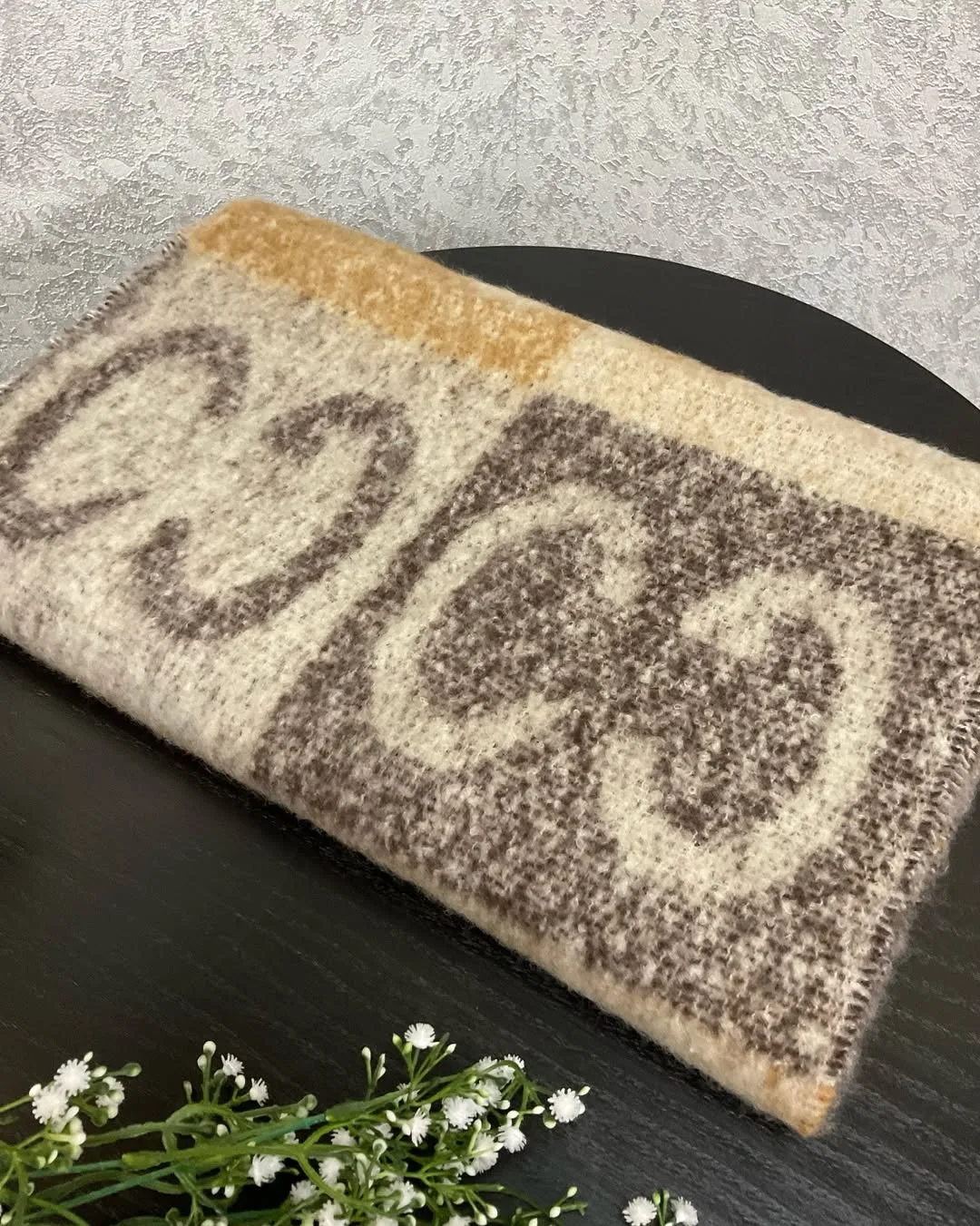 شال بیگ اسکارف طرح گوچی — عکس ۹