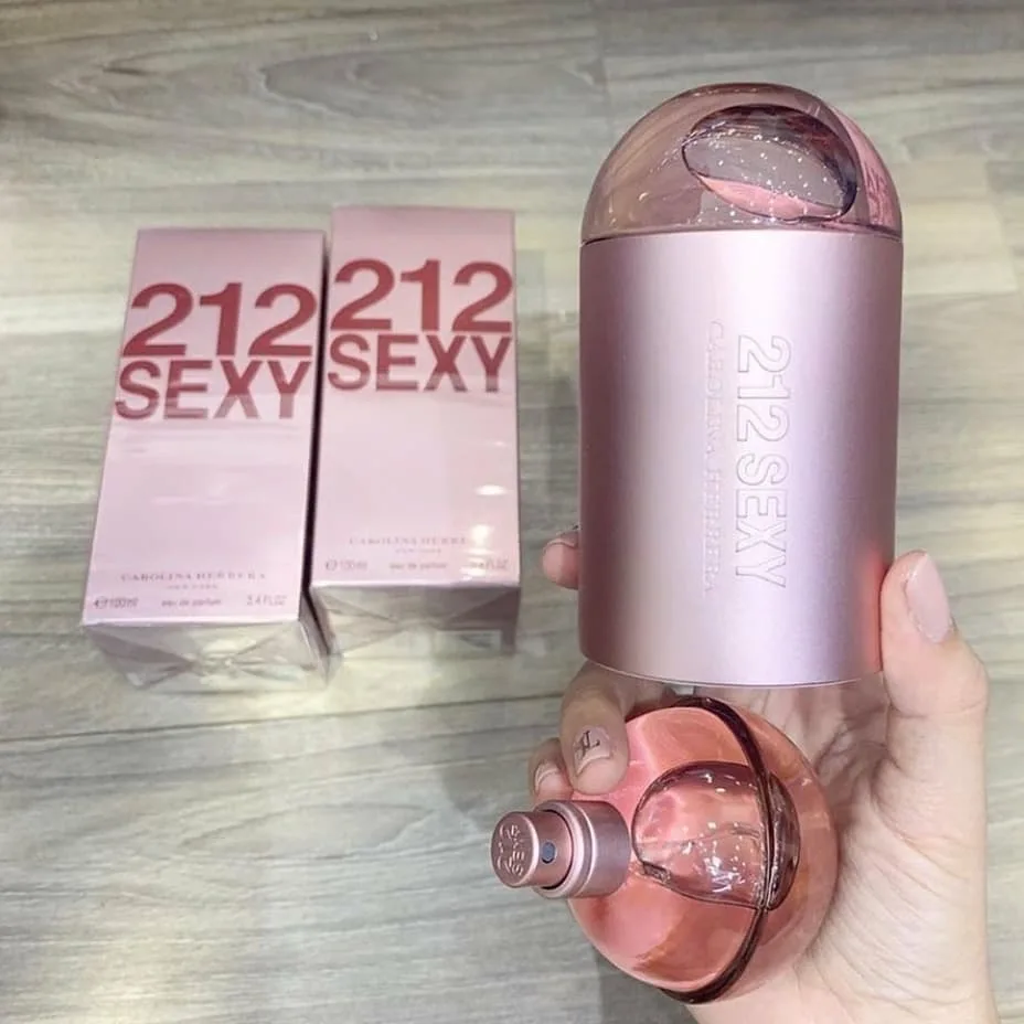 عطر ۲۱۲ سکسی زنانه — عکس ۳
