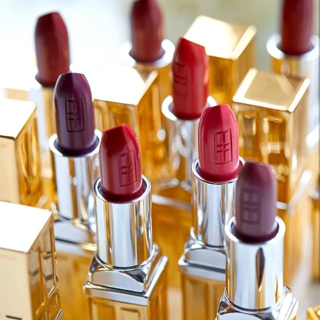 رژ لب مرطوب‌کننده Elizabeth Arden