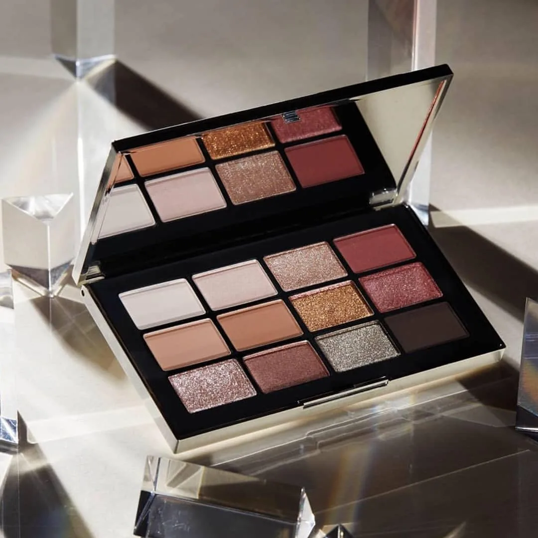 پالت سایه چشم Wanted Nars، رنگ قهوه‌ای، بژ و طلایی، جنس پودری، طرح مات و براق، مستطیلی، ۱۲ رنگ