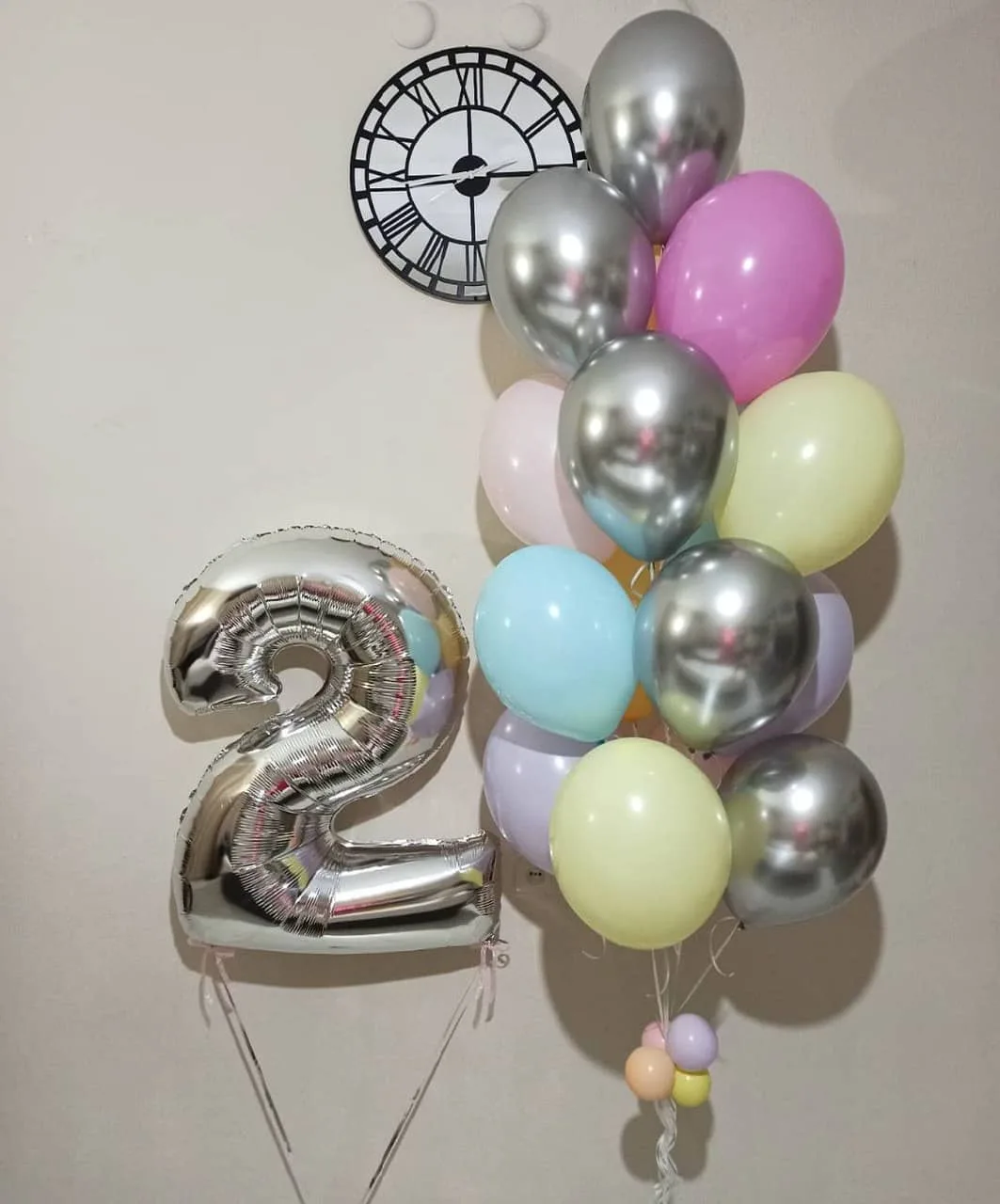 بادکنک تزئینی، رنگ نقره‌ای، صورتی و زرد، جنس پلاستیک