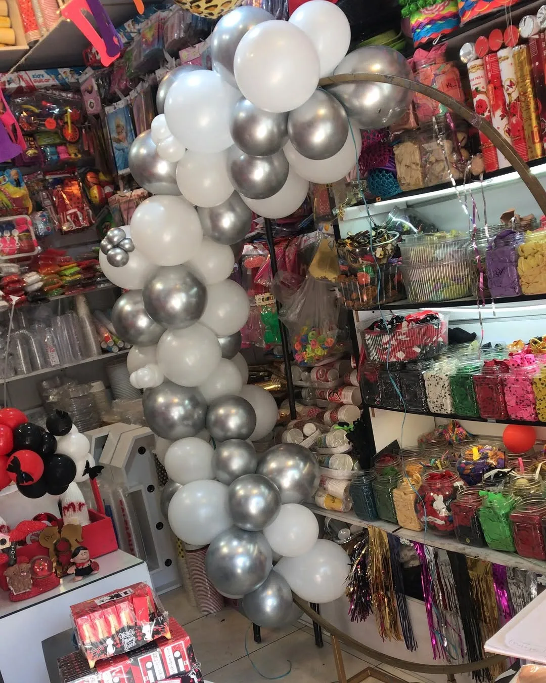 بادکنک آرایی مغازه