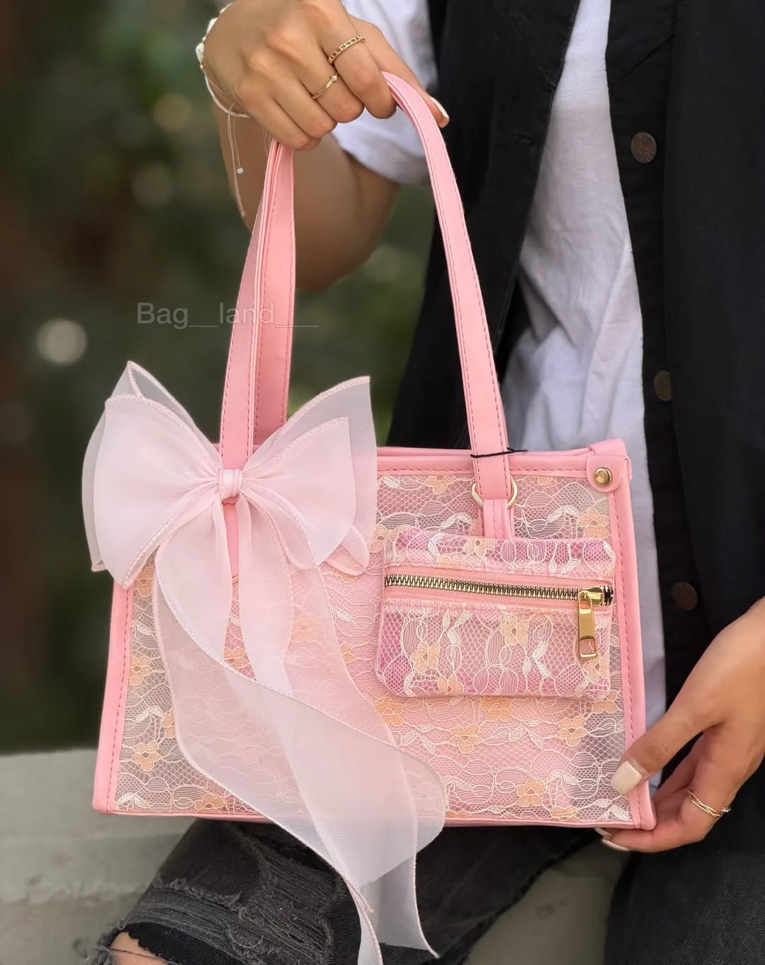 کیف دستی توری آراکو، رنگ صورتی و سفید، طرح گلدار، مستطیلی، دسته بلند