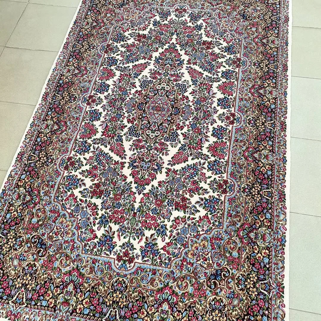 قالیچه سه متری کرم سرام کرمان