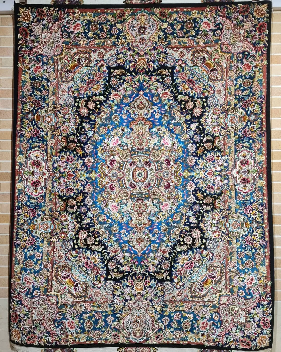 قالیچه سه متری مشکی سالاری تبریز کف ابریشم