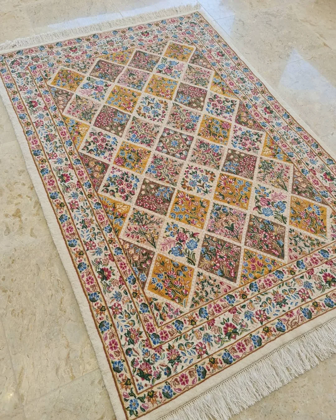 قالیچه ۳ متری خشتی کرمان