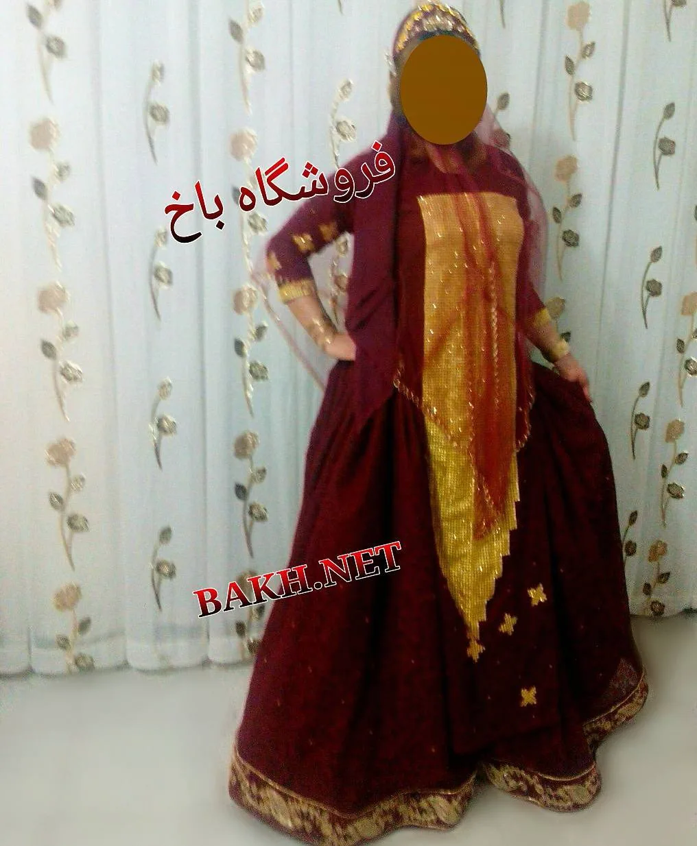 ست لباس محلی زنانه، رنگ زرشکی و طلایی، جنس مخمل، طرح گلدوزی، بلند، آستین بلند