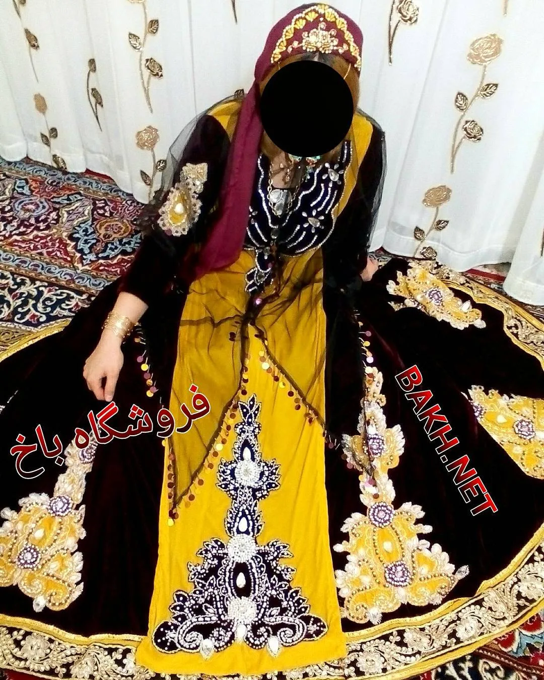 ست لباس محلی مدل ۱۷۵، رنگ زرد، مشکی و زرشکی، جنس مخمل، طرح گلدوزی، بلند، گشاد، همراه کلاه