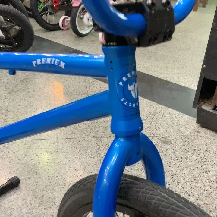 دوچرخه BMX مدل SOLO، رنگ آبی و مشکی، جنس فلز، دوچرخه شهری تک‌سرعت