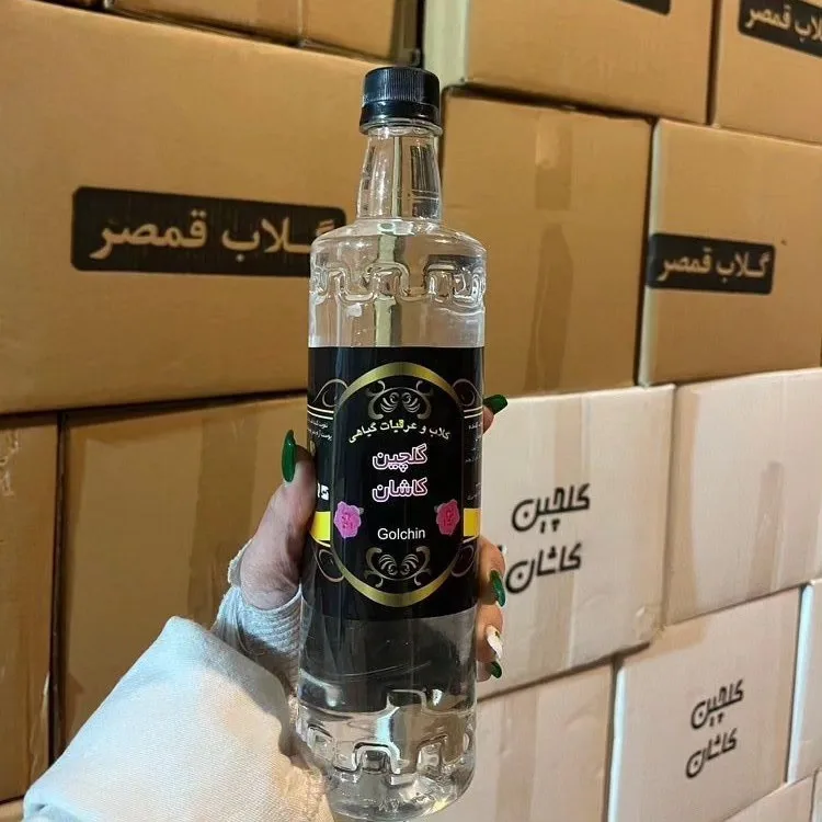 گلاب یک لیتری گلچین کاشان، رنگ شفاف، مشکی و طلایی، جنس شیشه، بطری استوانه‌ای