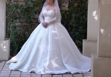 لباس عروس با تور عربی و ژپون — رنگ سفید — نمای کامل — تور عربی — عکس ۴