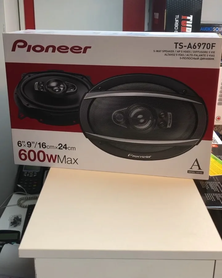 باند بیضی خودرو TS-A6970F پایونیر، رنگ قرمز و سفید، جنس مقوا، مستطیلی