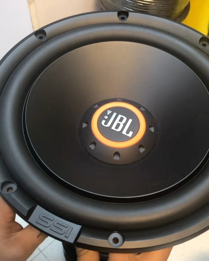 ساب ووفر JBL مدل 1224 S3، رنگ مشکی و نارنجی، گرد