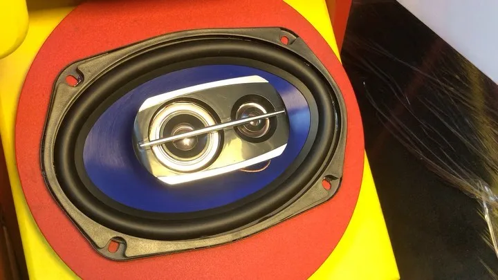 باند بیضی خودرو TS-6975 V1 سه راهه ۷۵۰ وات، رنگ آبی و مشکی، جنس پلاستیک و فلز، بلندگوی بیضی شکل