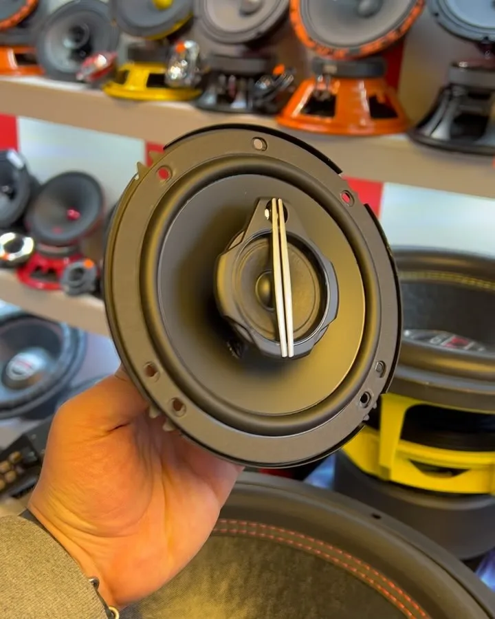 باند خودرو ۶ اینچ JVC HX-639، رنگ مشکی، جنس فلز و پلاستیک، گرد