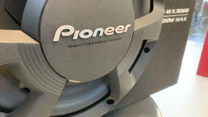 ساب باکس TS-WX306B ۱۲ اینچ پایونیر، رنگ خاکستری، جنس فلز و پلاستیک، گرد