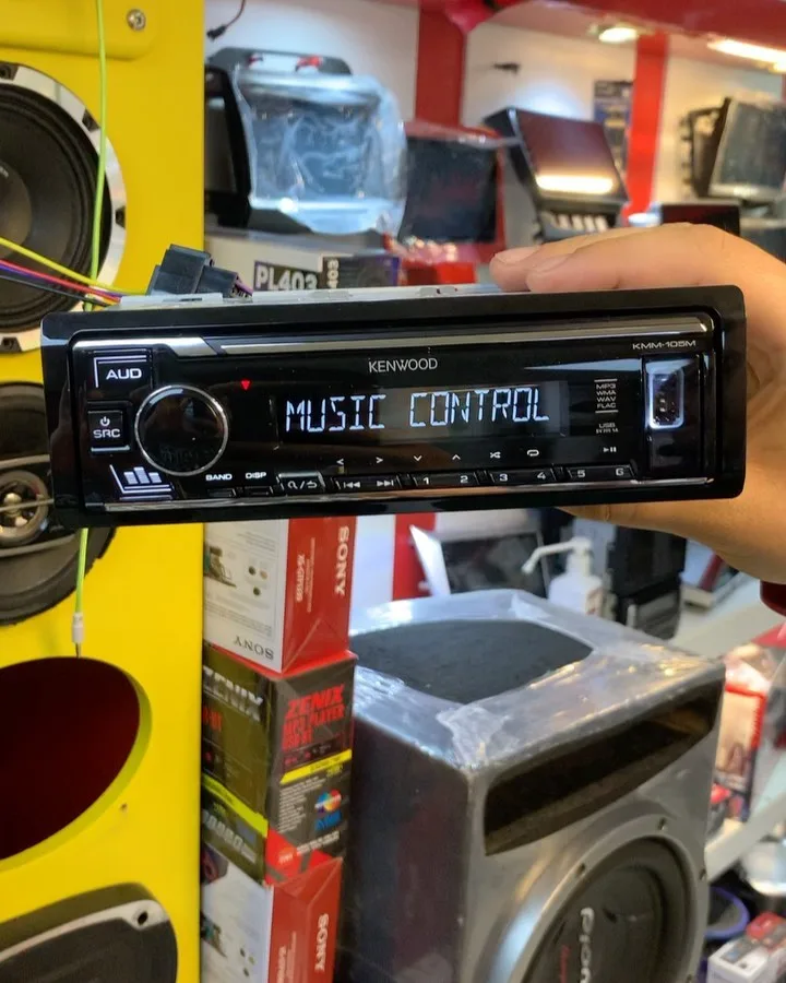 ضبط ماشین دکلس KMM-105 M، رنگ مشکی، جنس پلاستیک و فلز، تک‌دین