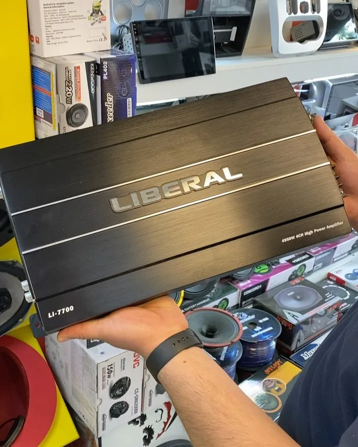 آمپلی فایر ۴ کانال مدل Li-7700 لیبرال، رنگ مشکی، جنس فلز، مستطیلی