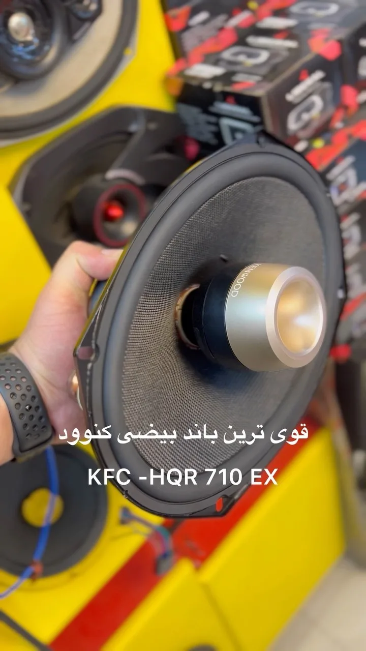 بلندگو بیضی کنوود ۷۱۰، رنگ مشکی و نقرهای، جنس پلاستیک و فلز