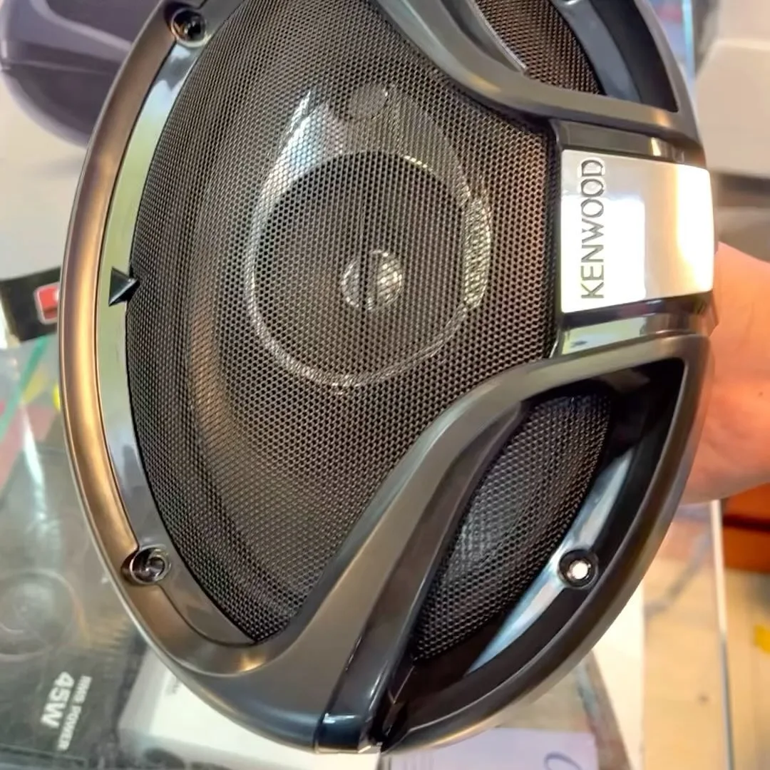 بلندگو بیضی کنوود KFC-M6934A، رنگ مشکی و نقره‌ای، جنس فلز و پلاستیک