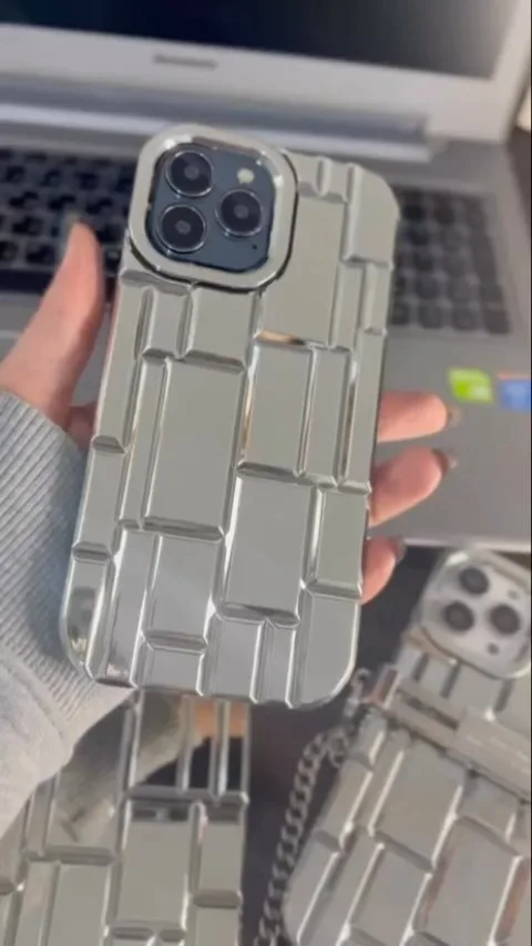 قاب مشبکی Air Case با بند استیل، رنگ نقره‌ای، جنس پلاستیک و فلز، طرح هندسی، کاور گوشی برجسته براق