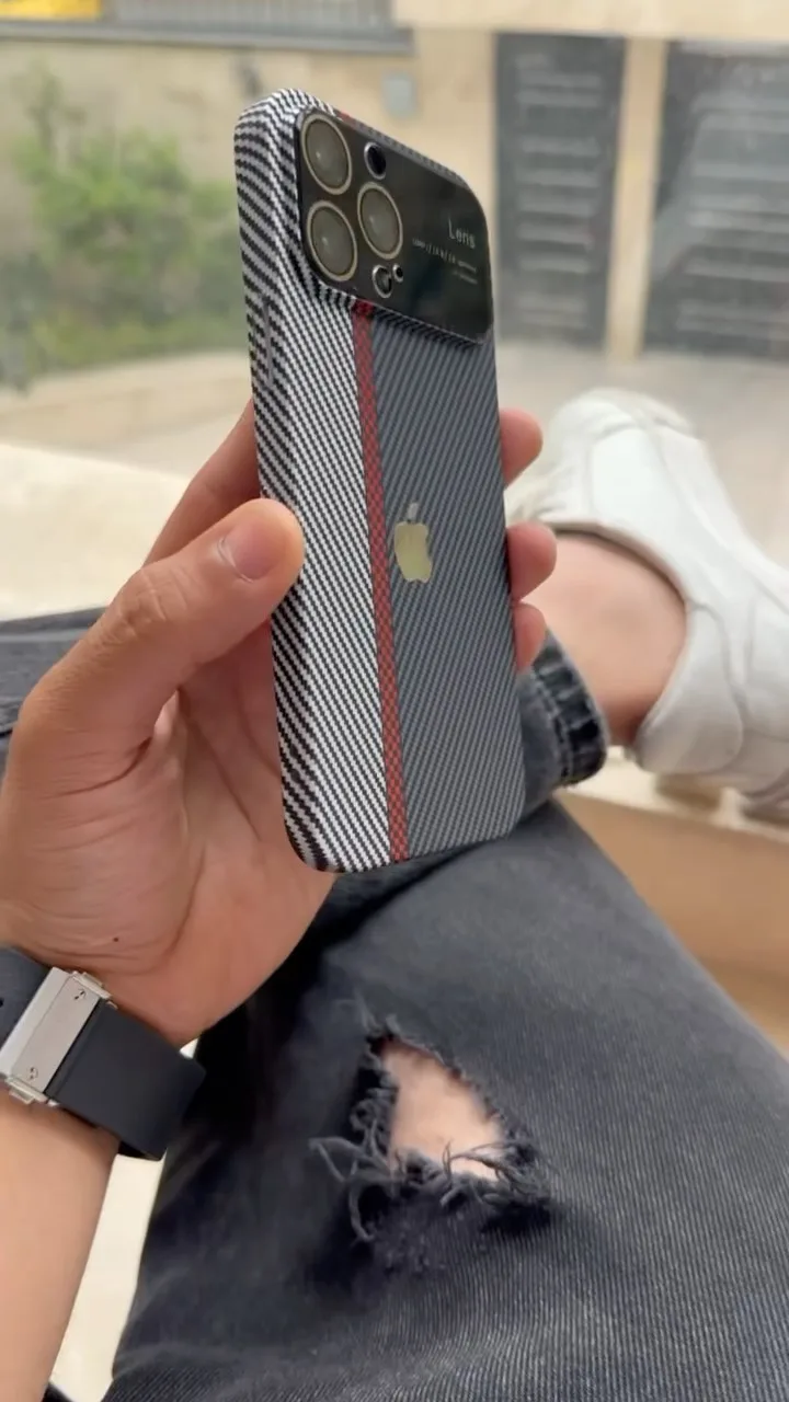 قاب گوشی Red Line Carbon، رنگ مشکی، سفید و قرمز، طرح راه‌راه، قاب پشت‌دار