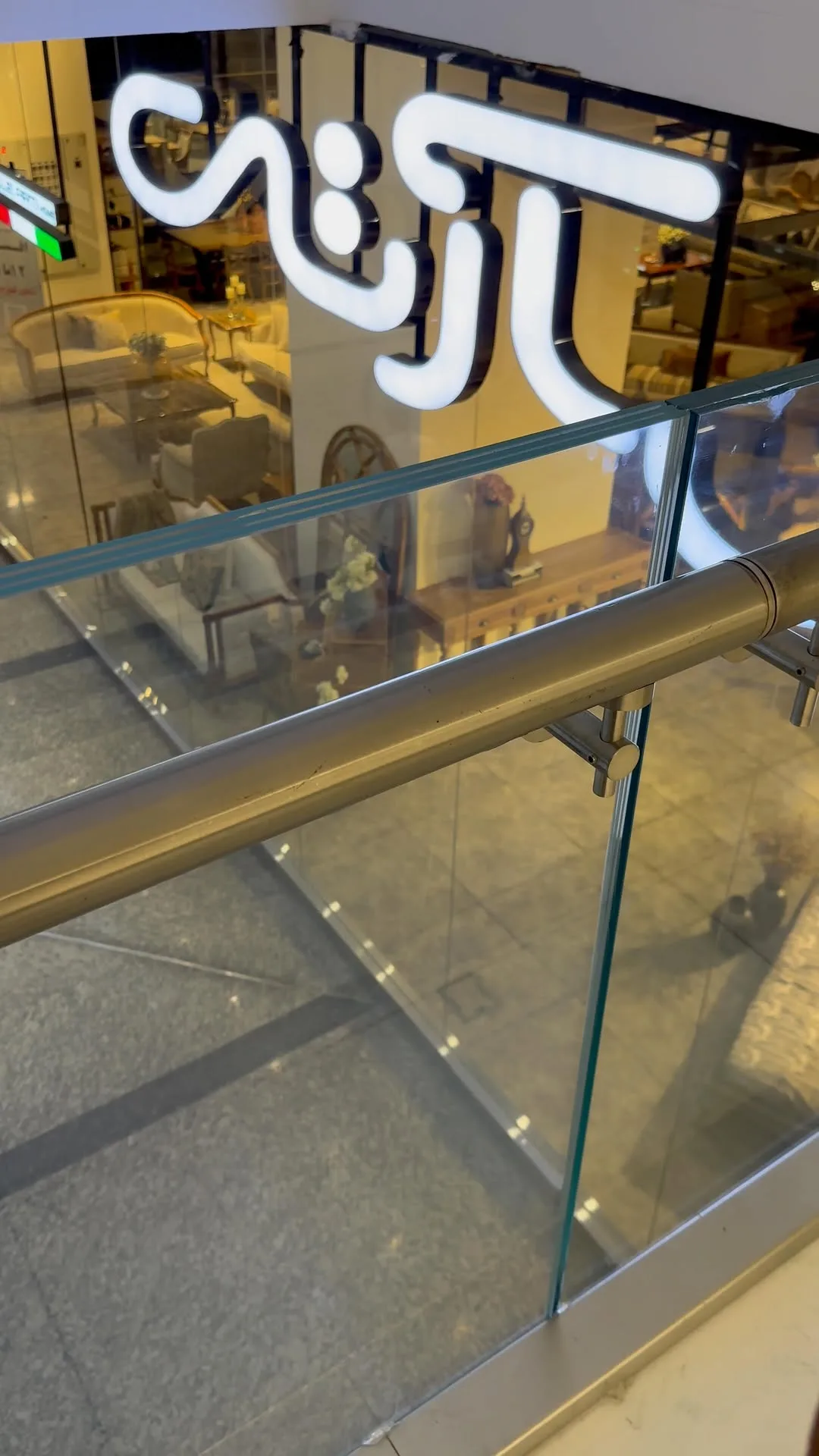 قاب گوشی براکت سری Q ضدضربه استندشو