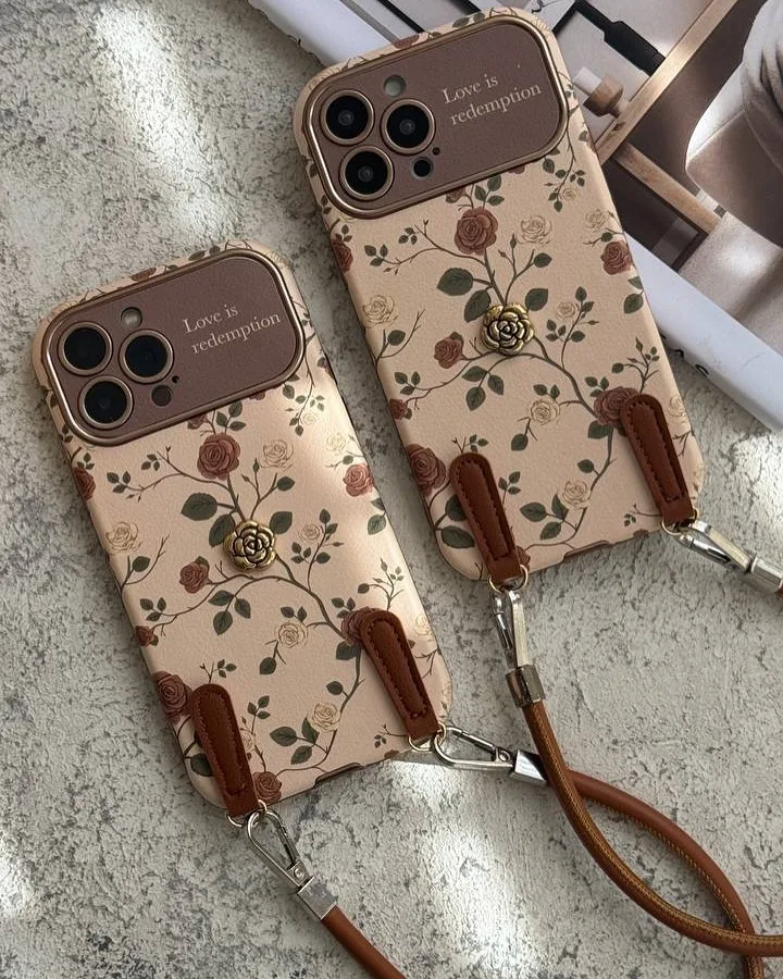قاب گوشی گل‌دار — عکس ۲