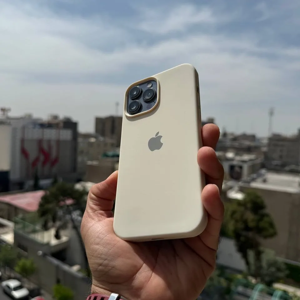 قاب سیلیکونی قهوه‌ای و کرمی — عکس ۸