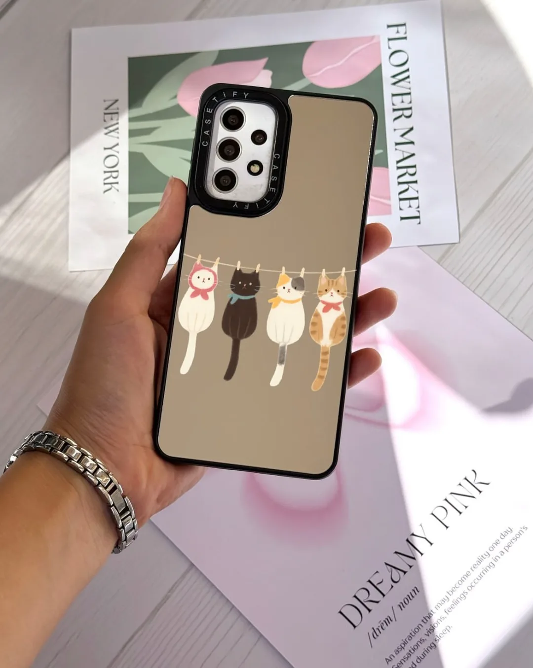قاب سفارشی گربه آویز — عکس ۶