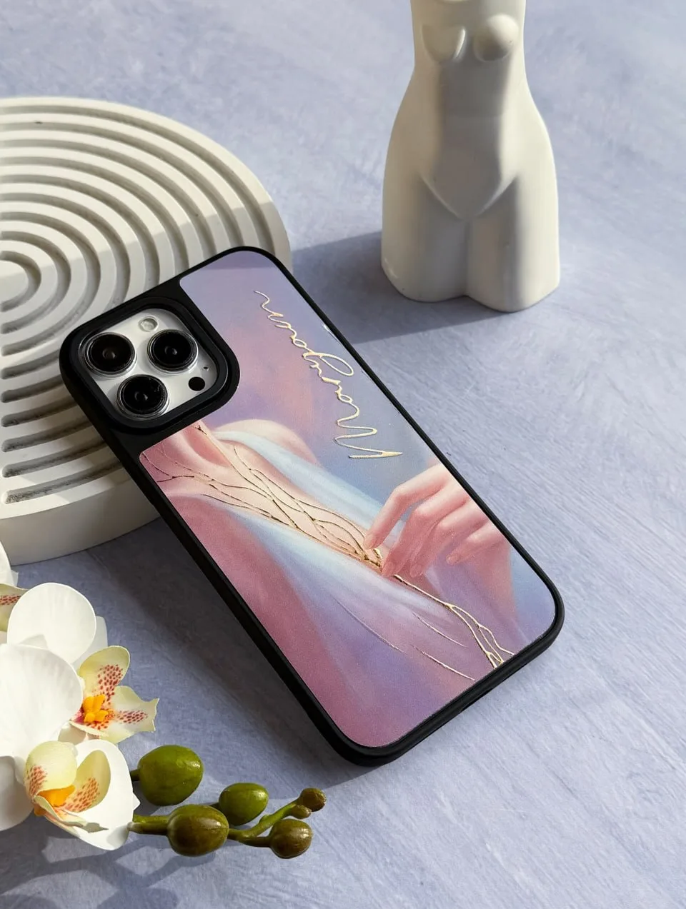 قاب سفارشی طلاکوب با اسم — عکس ۳