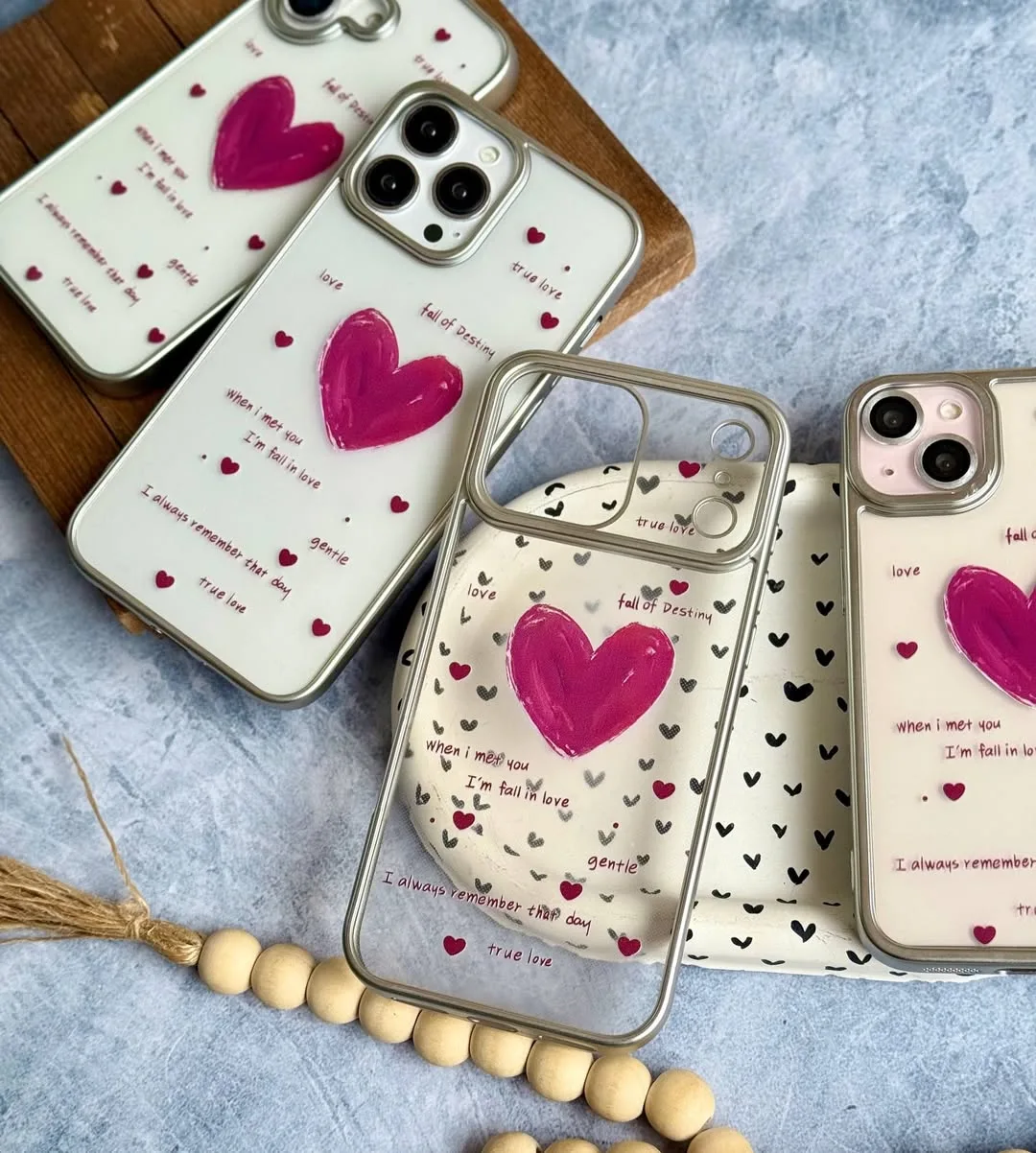 قاب شفاف True Love — عکس ۸