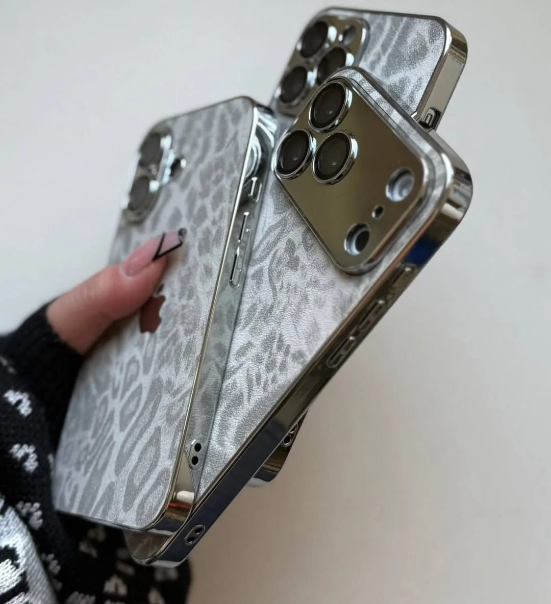 قاب گوشی طوسی — عکس ۴