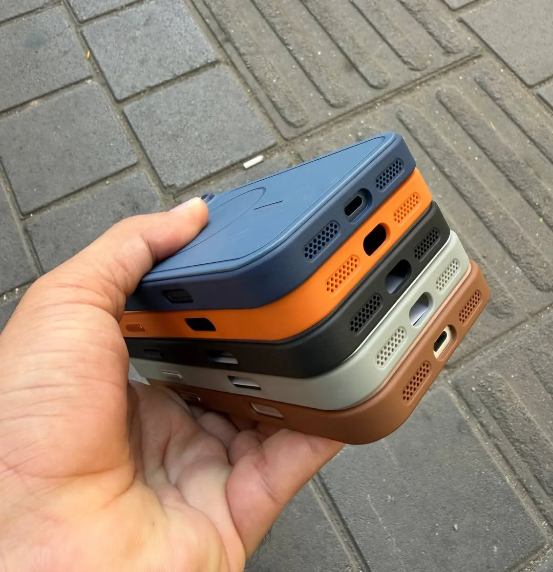 قاب آیرون مگ پنج رنگ — عکس ۷