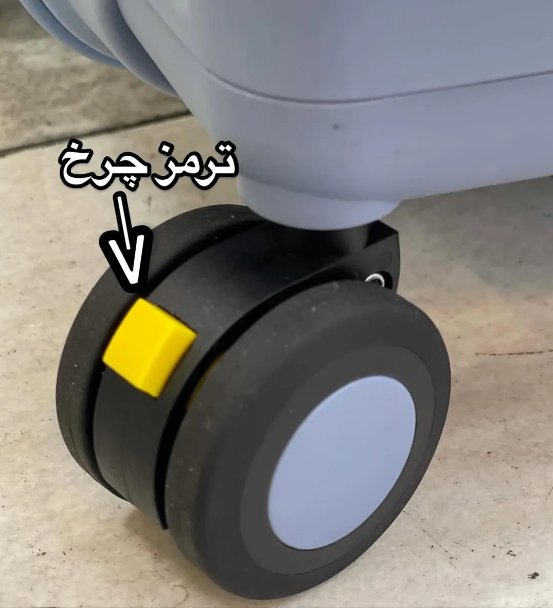 چمدان قواره بزرگ با کاور کوچک ۵۰ — عکس ۴