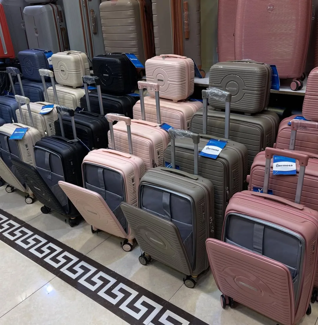 چمدان و کیف — عکس ۹