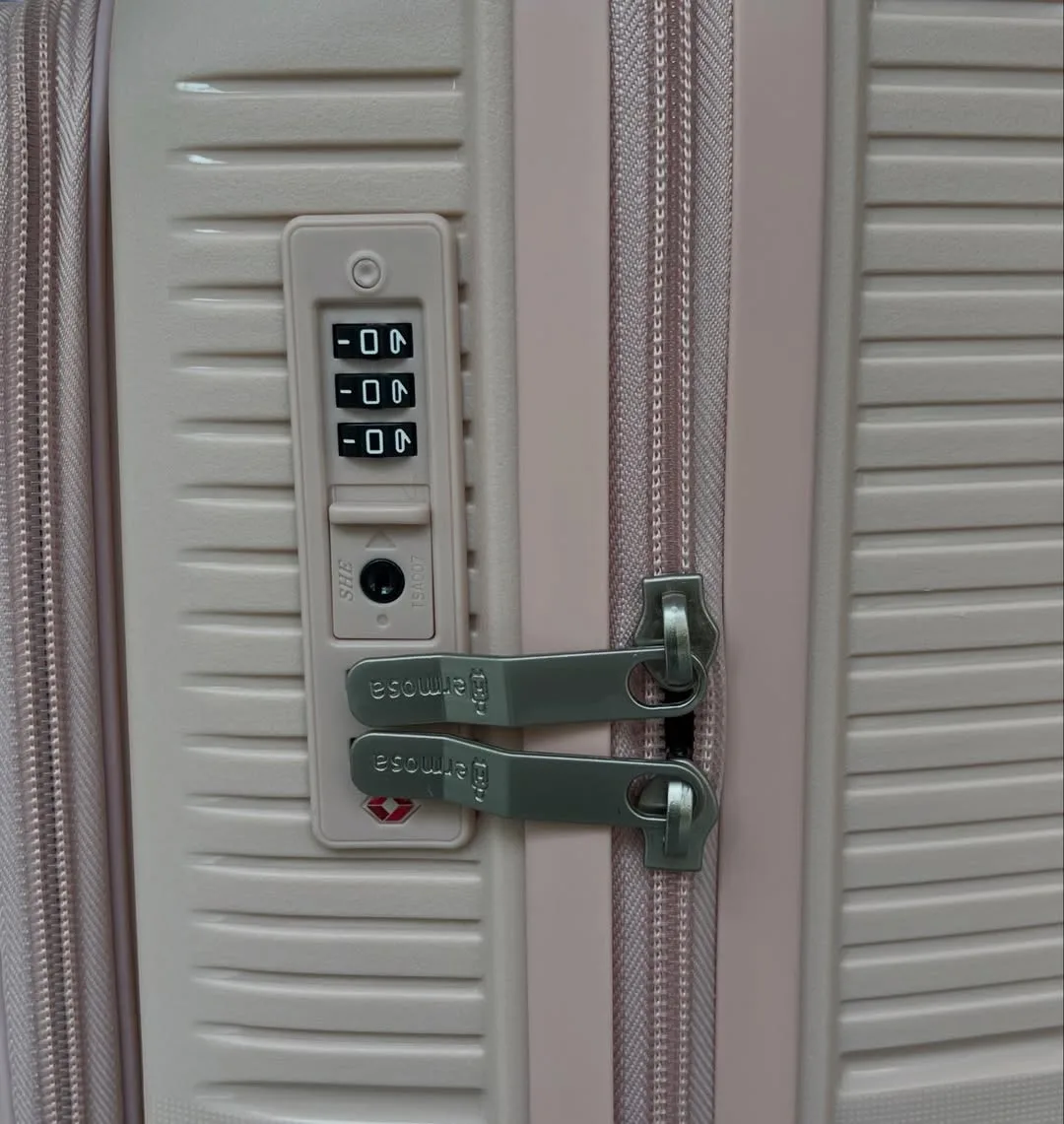 چمدان و کیف — عکس ۷