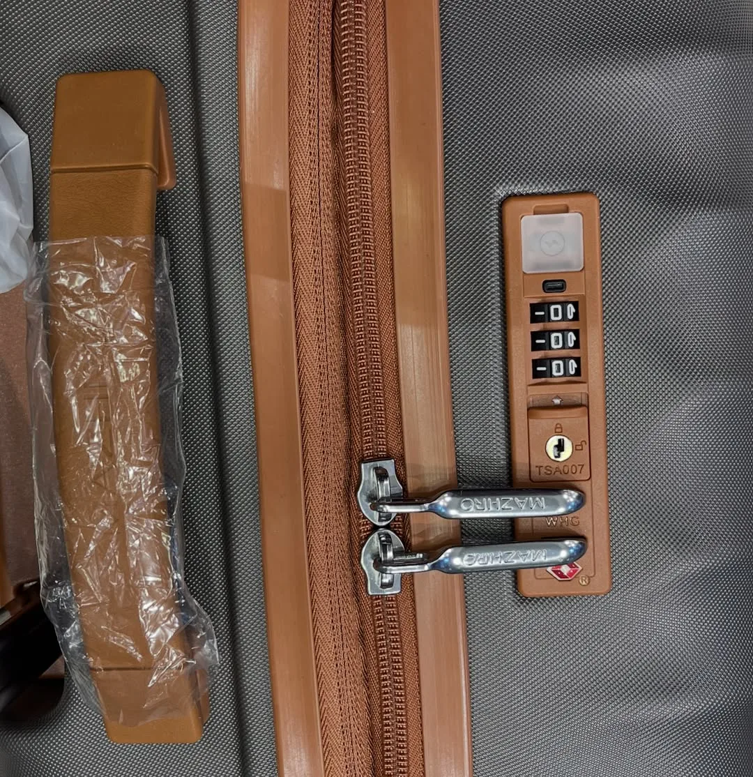 چمدان پورت USB — عکس ۸
