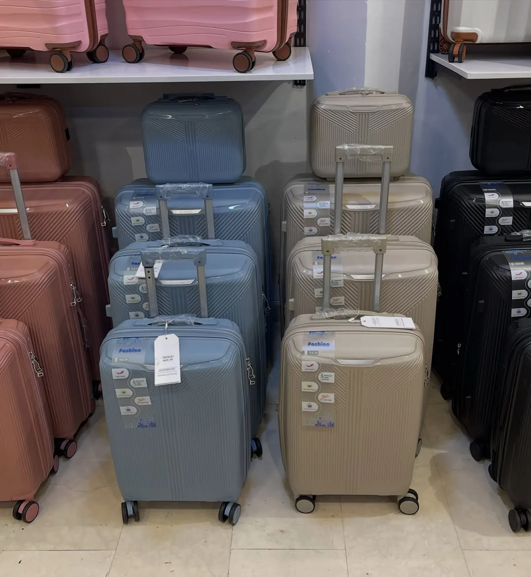چمدان و کیف — عکس ۱۰