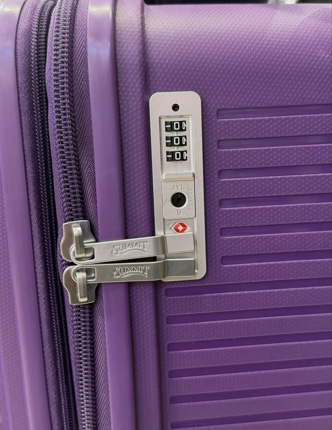 چمدان کابین پورت USB — عکس ۹