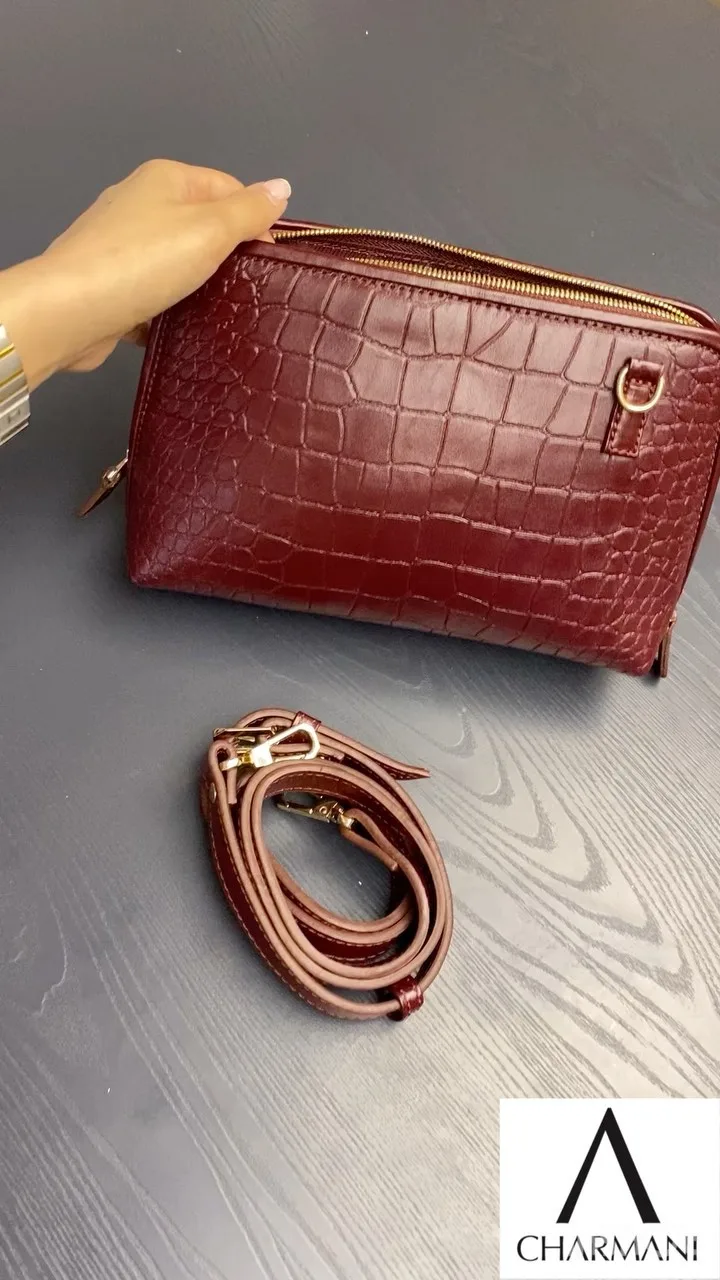 کیف دستی چرم، رنگ سرخابی، طرح طرح حیوانی، مستطیلی دستی